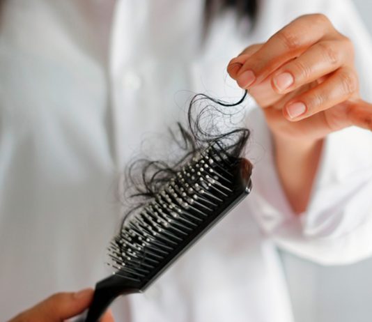 Передача жить здорово о выпадении волос у женщин