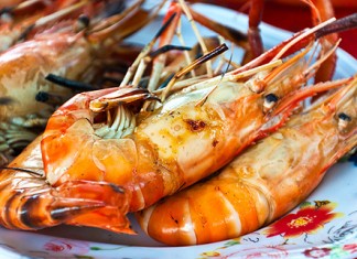 Учимся есть лобстеров