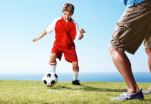 И было у нее три сына: один – умный, второй – глупый, а третий – футболист!