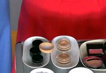 Программа «Жить Здорово» от 10.05.2017: Заразная косметика. Как не стать жертвой красоты