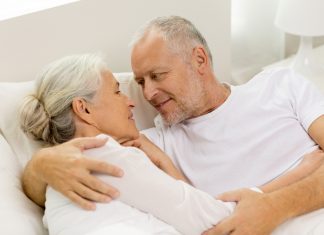 Секс в зрелом возрасте: интимная жизнь женщины после менопаузы