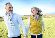 Что происходит с людьми во время долгих отношений?