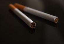 Зачем в сигареты добавляют сахар?