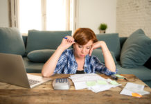 Новое исследование: проблемы с деньгами увеличивают риск ранней смерти даже у молодых людей