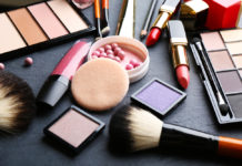 Жуки, птичья слюна и паутина: самые неожиданные компоненты косметики