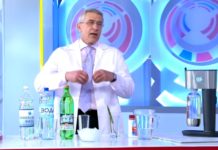 Программа «Жить здорово» от 25.05.2021: Какую воду надо пить? Экспертиза