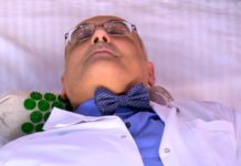 Программа «Жить здорово» от 01.12.2021: Слово из рекламы. Аппликатор Кузнецова