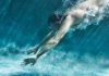 Не нырять: почему нельзя прыгать в воду вниз головой