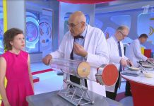 Программа «Жить здорово» от 20.02.23: Сам себе доктор. Потеря голоса