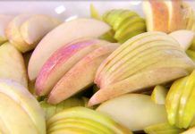 Программа «Жить здорово» от 13.09.2023: Осенний пирог. Шарлотка