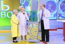 Программа «Жить здорово» от 27.08.2024: Какого цвета стул? Красный. Дизентерия