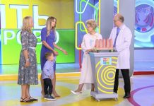 Программа «Жить здорово» от 10.09.2024: Ротовирусная инфекция на Чёрном море. Кто виноват?