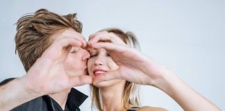 Сила поцелуя: что романтическая привычка делает с нашим организмом